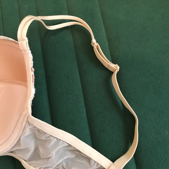 Christie’s Lingerie Set - Picture 10 of 13